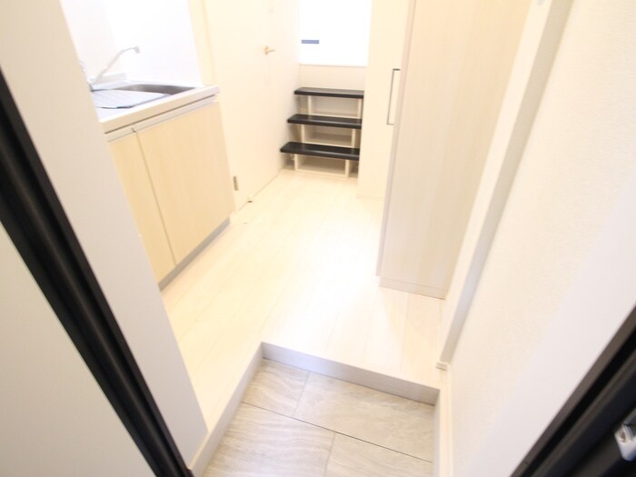 物件内観写真17　(玄関)