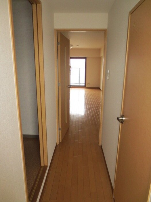物件内観写真21　(廊下)