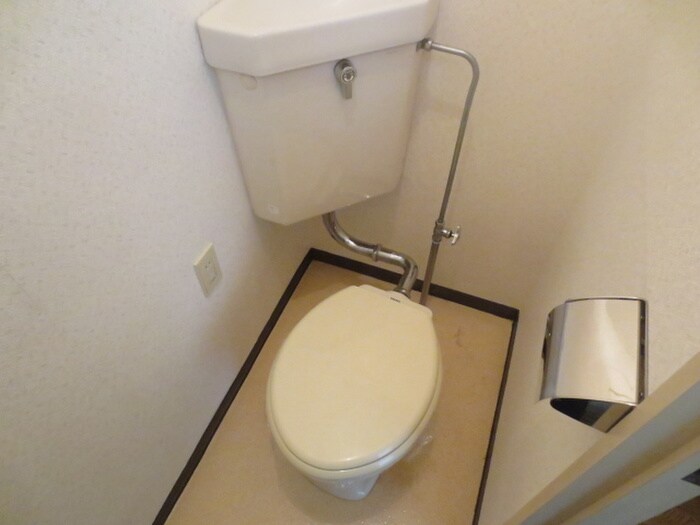 物件内観写真12　(トイレ)