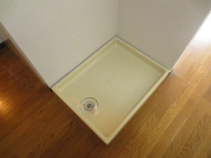 物件内観写真18　(洗濯機置場)