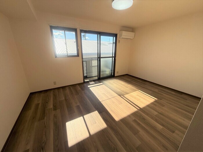 物件内観写真9　(居室)