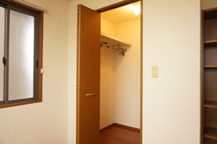 物件内観写真10　(収納)