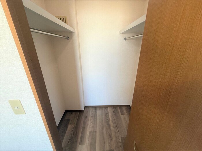 物件内観写真12　(収納)