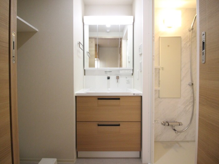 物件内観写真13　(洗面)