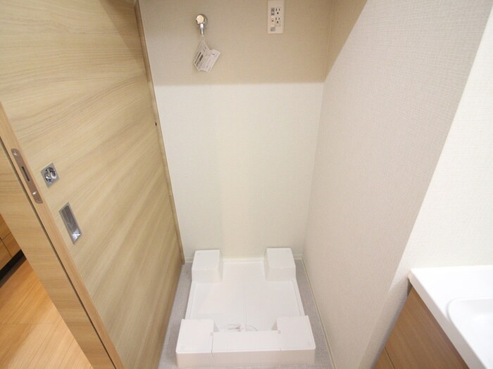 物件内観写真14　(洗濯機置場)