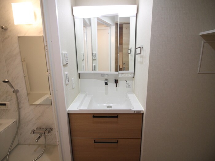 物件内観写真16　(洗面)