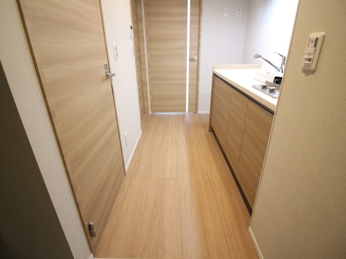 物件内観写真18　(廊下)