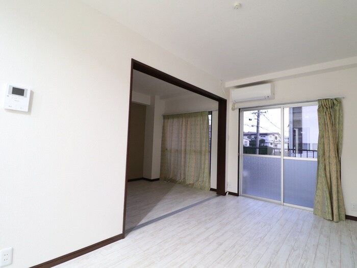 物件内観写真8　(居室)