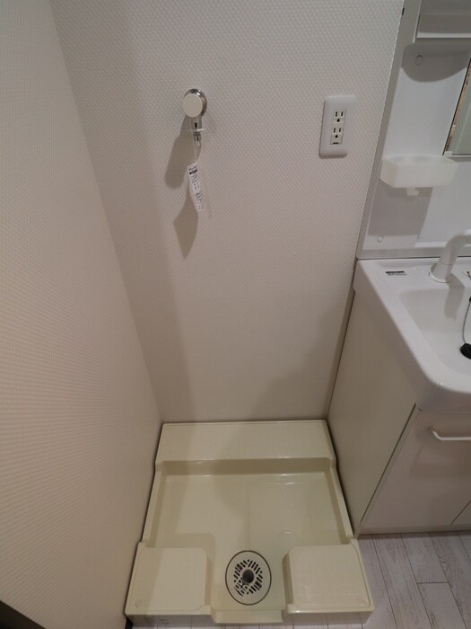 物件内観写真18　(洗濯機置場)