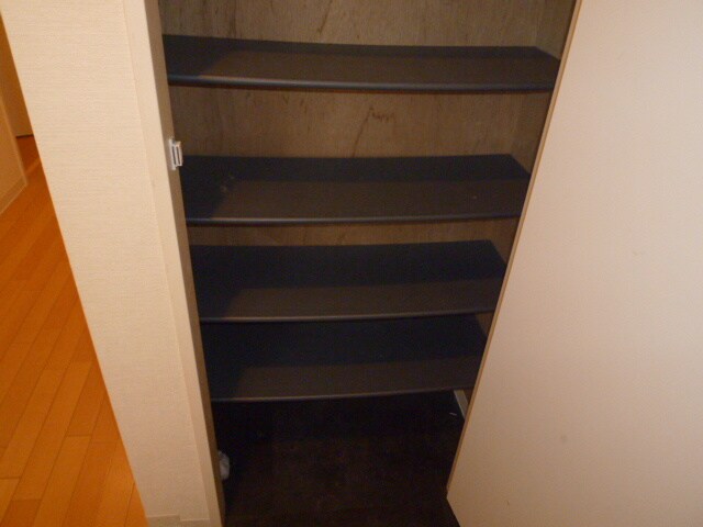 物件内観写真7　(収納)