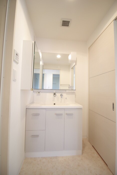 物件内観写真13　(洗面)