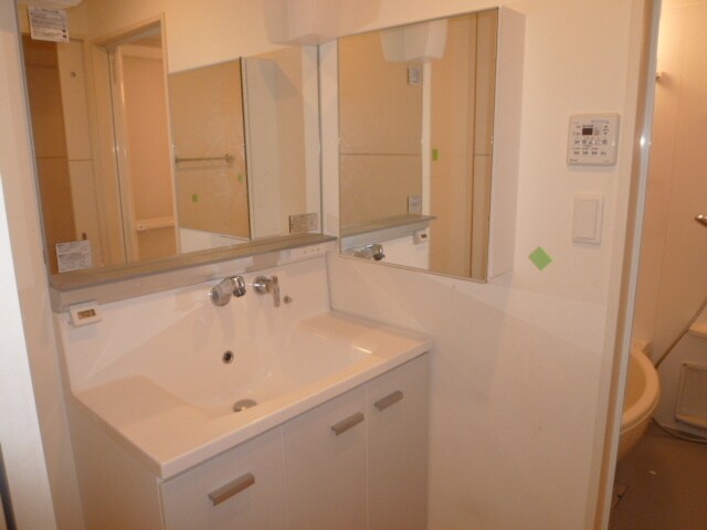 物件内観写真13　(洗面)