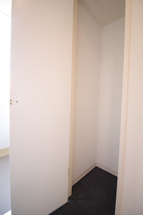 物件内観写真15　(収納)