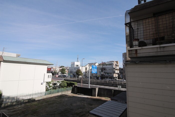 物件内観写真17　(室内からの展望)