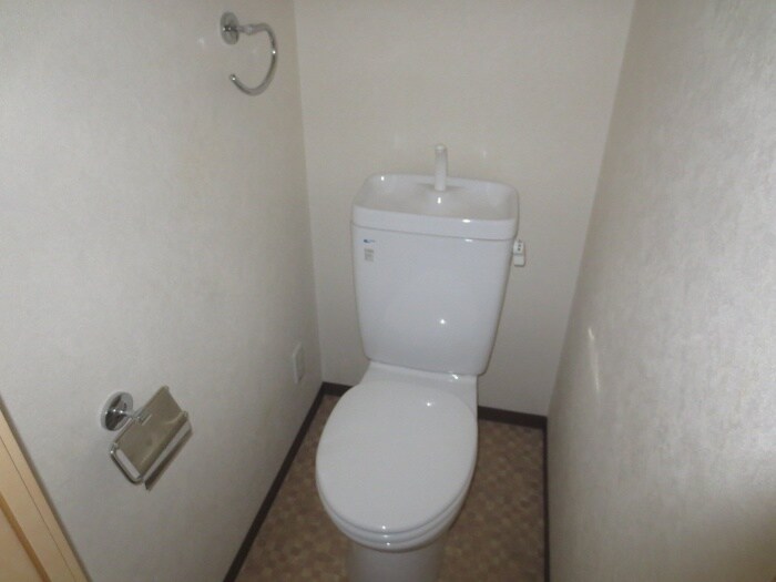 物件内観写真10　(トイレ)