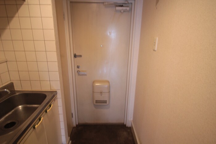 物件内観写真15　(玄関)