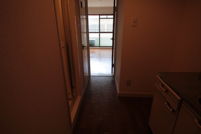 物件内観写真17　(廊下)