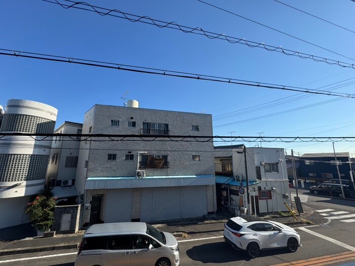 ハイツ味美の室内からの展望