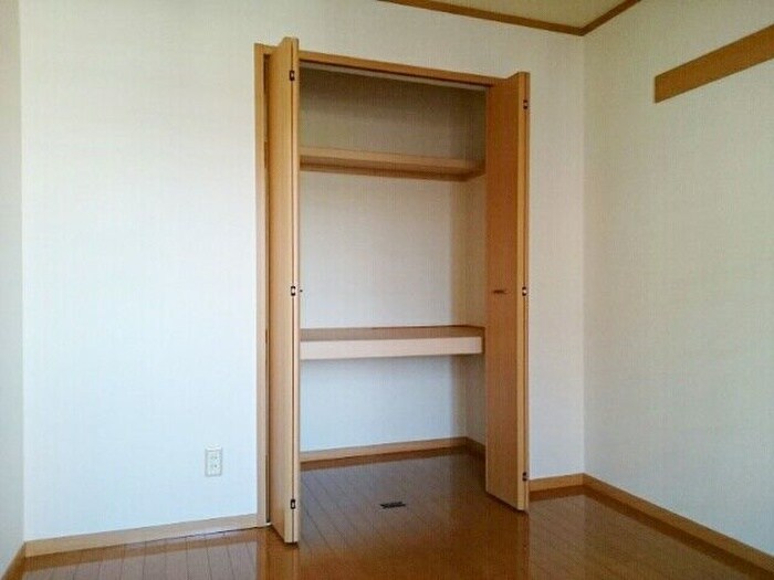 物件内観写真13　(収納)