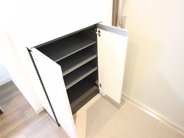 物件内観写真18　(靴箱)