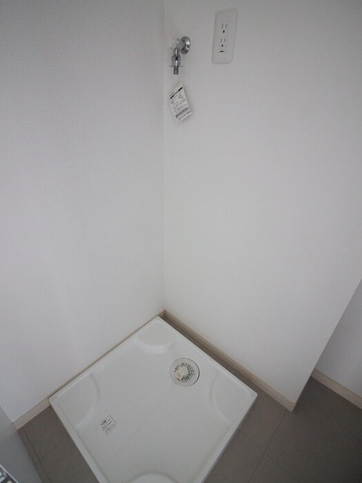 物件内観写真13　(洗濯機置場)