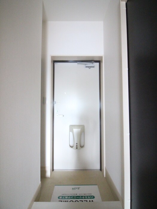 物件内観写真18　(玄関)