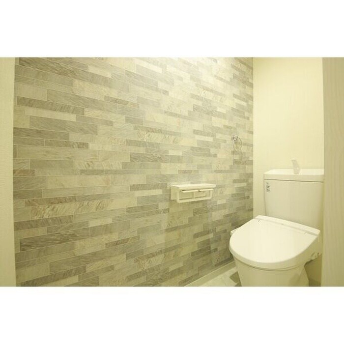 物件内観写真12　(トイレ)