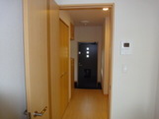 物件内観写真12　(廊下)