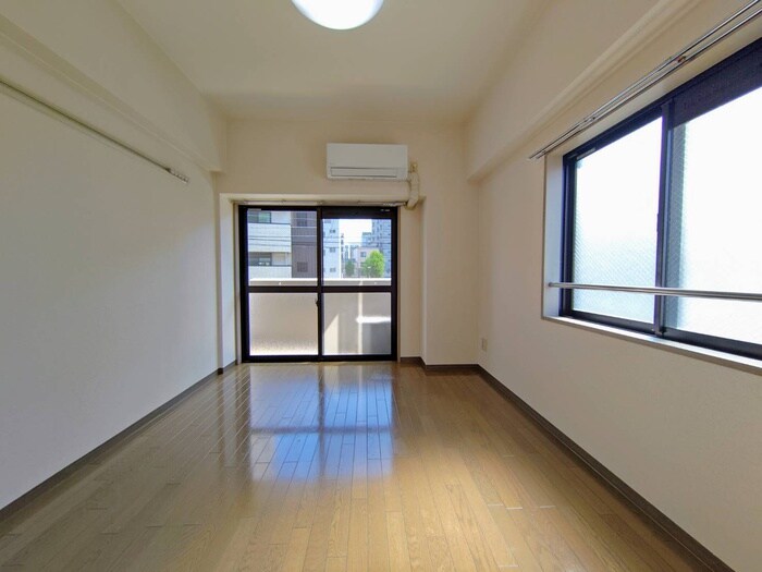 物件内観写真9　(居室)