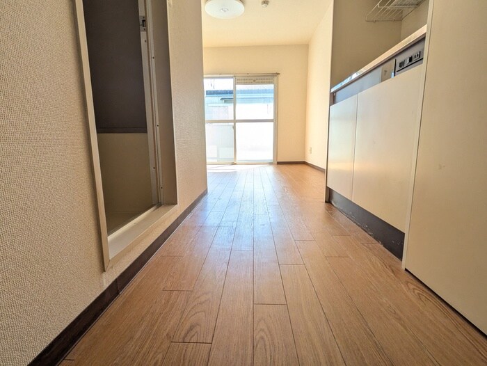 物件内観写真17　(廊下)