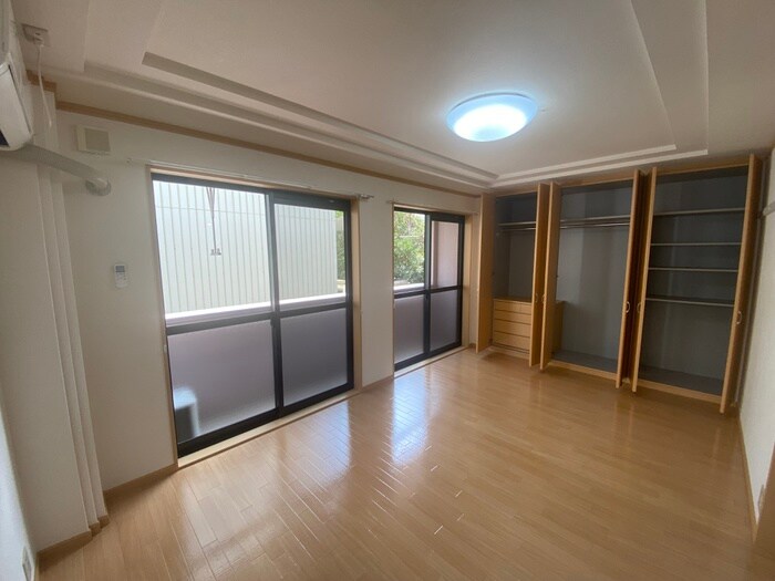 物件内観写真6　(収納)