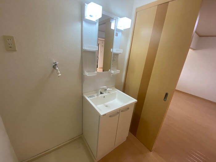 物件内観写真7　(洗面)