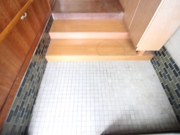 物件内観写真16　(玄関)