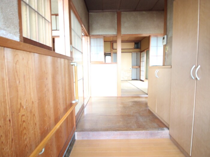 物件内観写真22　(廊下)