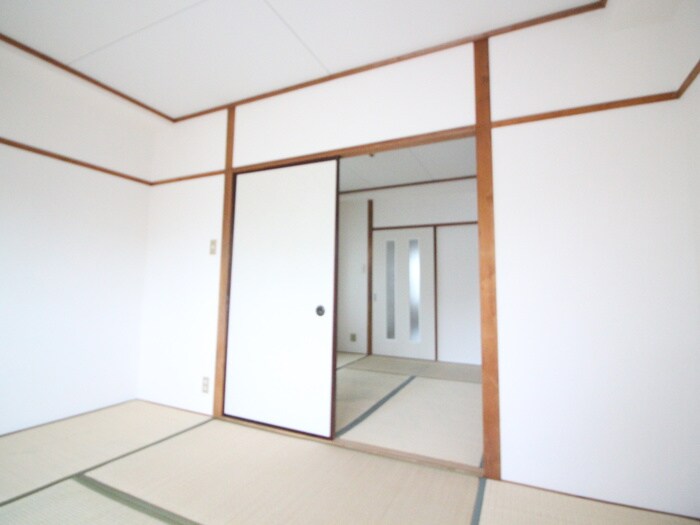 物件内観写真10　(居室)