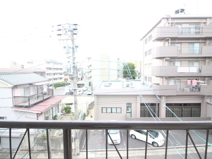 物件内観写真15　(室内からの展望)