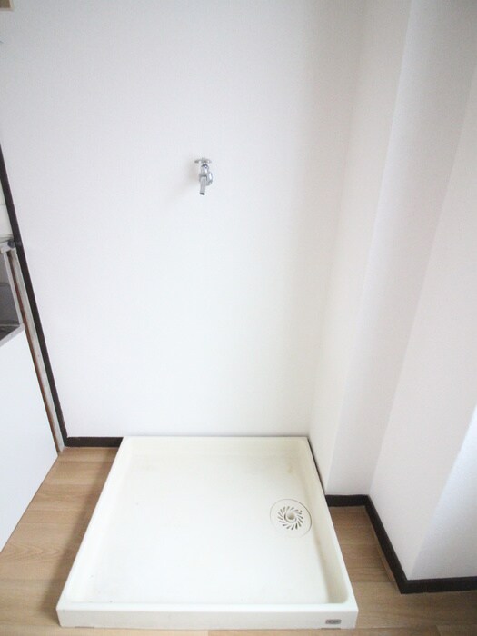 物件内観写真17　(洗濯機置場)