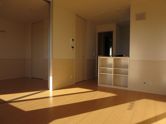 物件内観写真4　(居室)