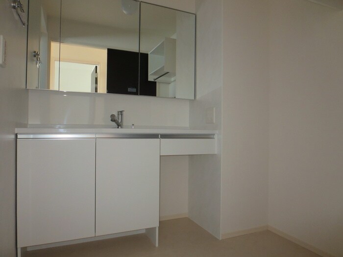 物件内観写真11　(洗面)