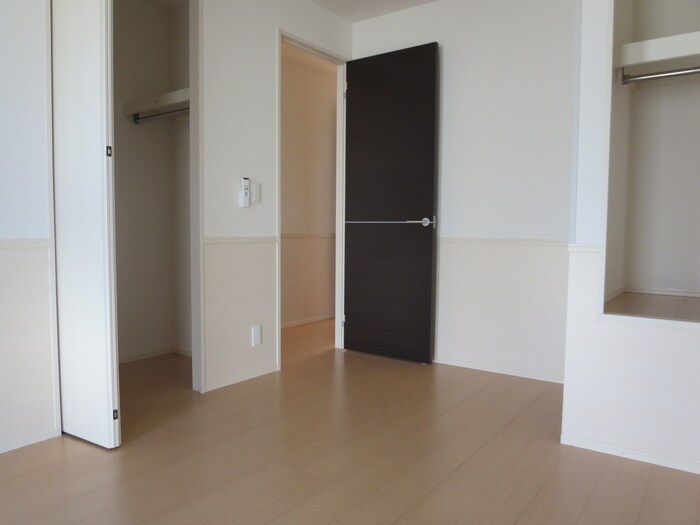 物件内観写真13　(居室)