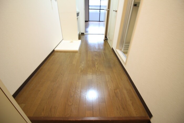 物件内観写真14　(廊下)