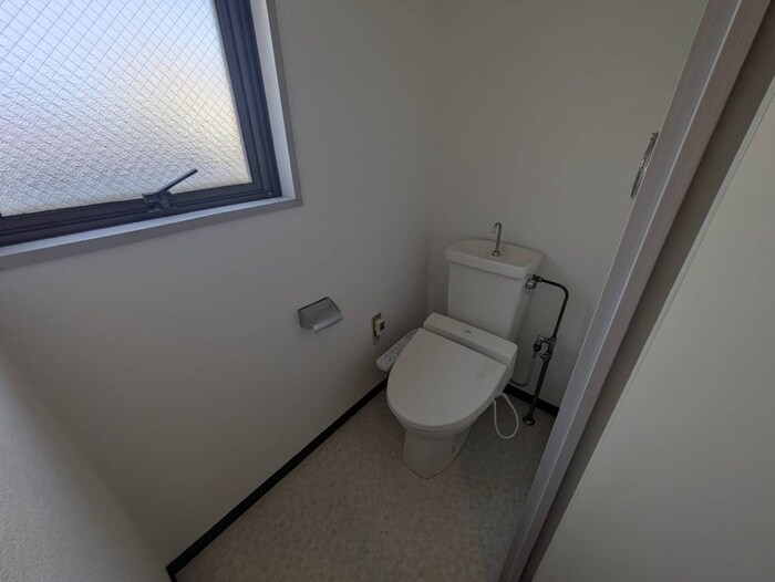 物件内観写真12　(トイレ)