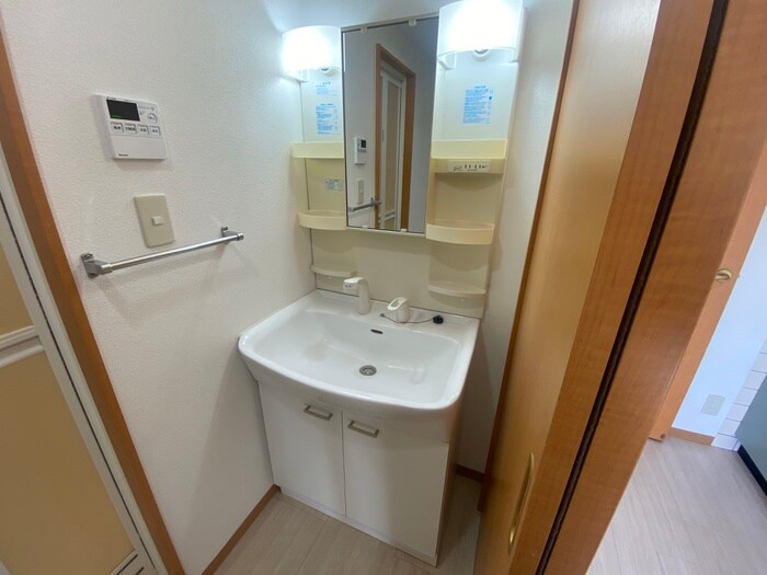 物件内観写真13　(洗面)