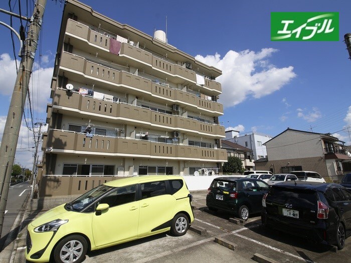 物件外観写真3　(駐車場)