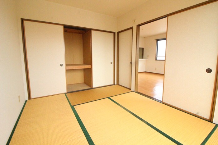 物件内観写真9　(居室)