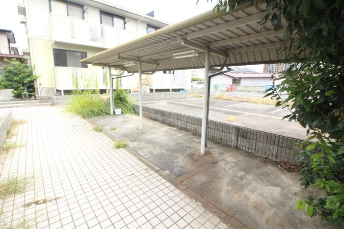 物件外観写真6　(駐輪場)
