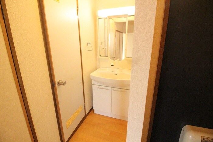 物件内観写真10　(洗面)
