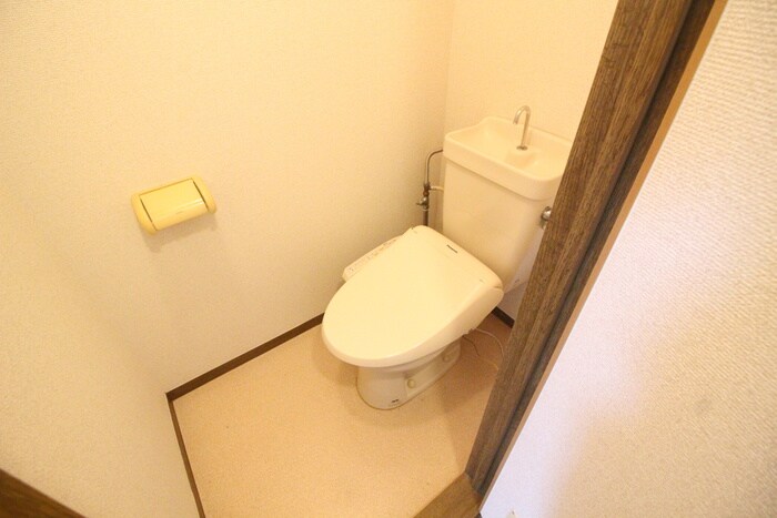 物件内観写真12　(トイレ)