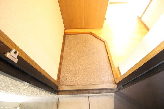 物件内観写真15　(玄関)