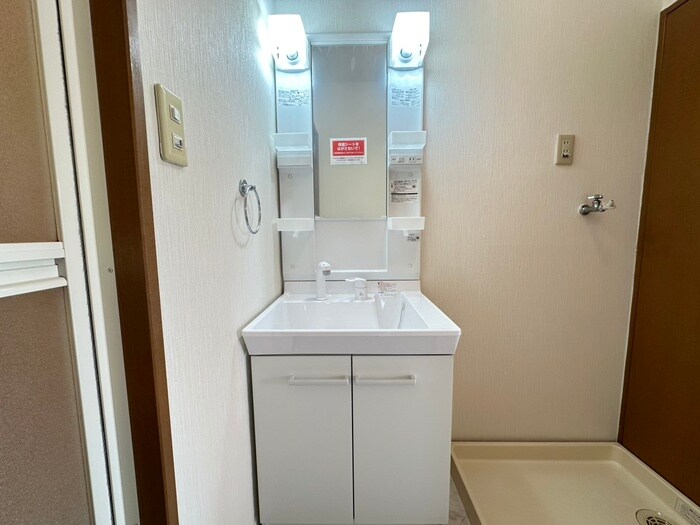 物件内観写真12　(洗面)